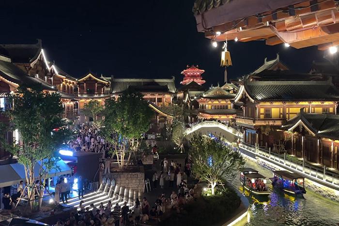 ����С�����˸������