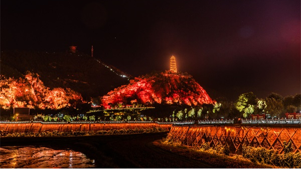 ɽ�����˸�������߶���������