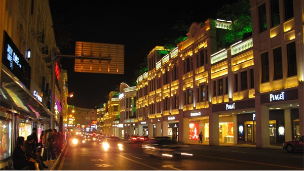 ��ɫ����ҹ�θ�����ȵ��Ļ�����