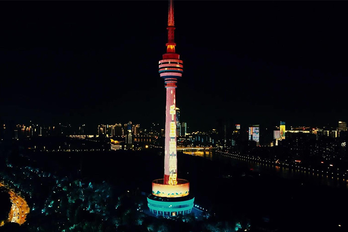 ����ر����˸��