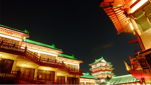 ���򾰹����������ľ��ǡ���ɫ������