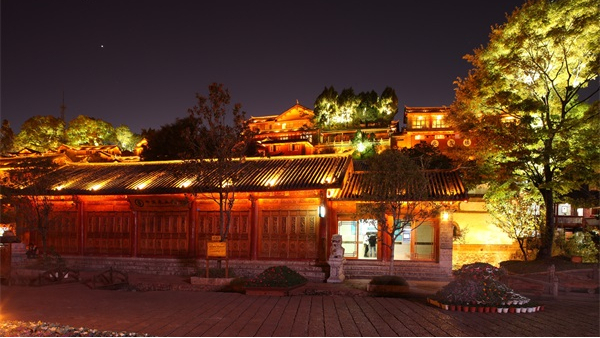 �޽�ҹ������������ת���޽����Ļ���ɫ